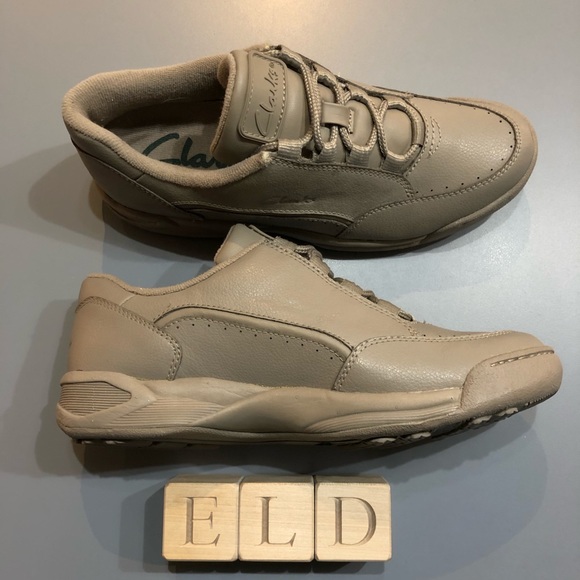 Clarks Women’s Leather Lace Up Walking Sneakers - Picture 4 of 8